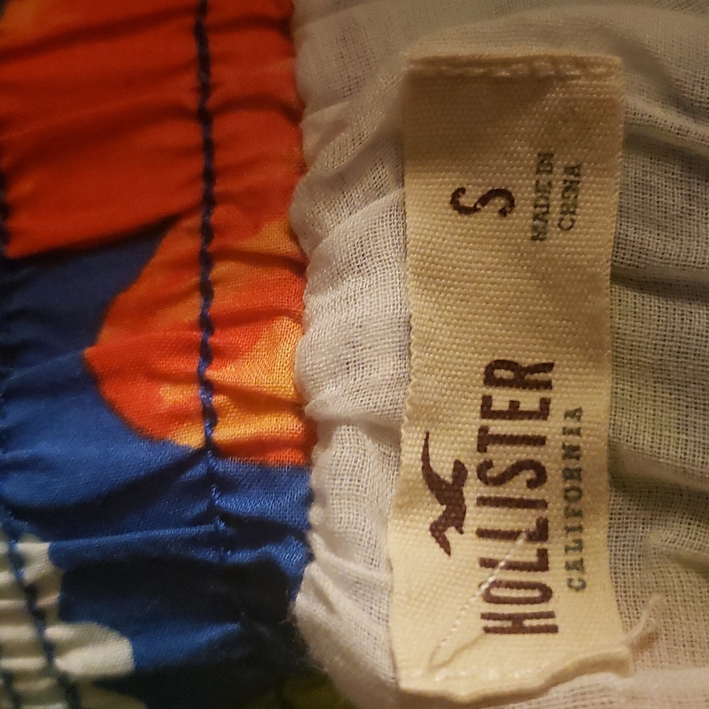 NWOT Hollister floral mini skirt - Picture 4 of 4
